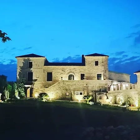 Castello Di Petecciano B&B לינה וארוחת בוקר