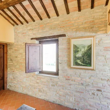 לינה וארוחת בוקר Castello Di Petecciano B&B *